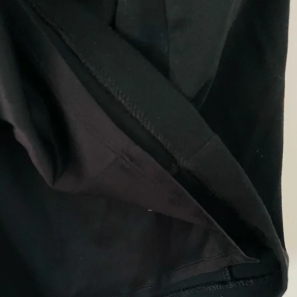 Jennifer Lopez Zipper Front Black Skirt - Picture 2 of 4